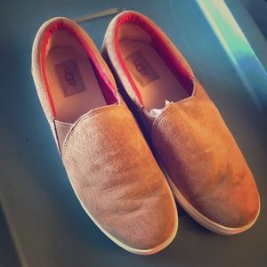 Ugg ladies slip on shoe